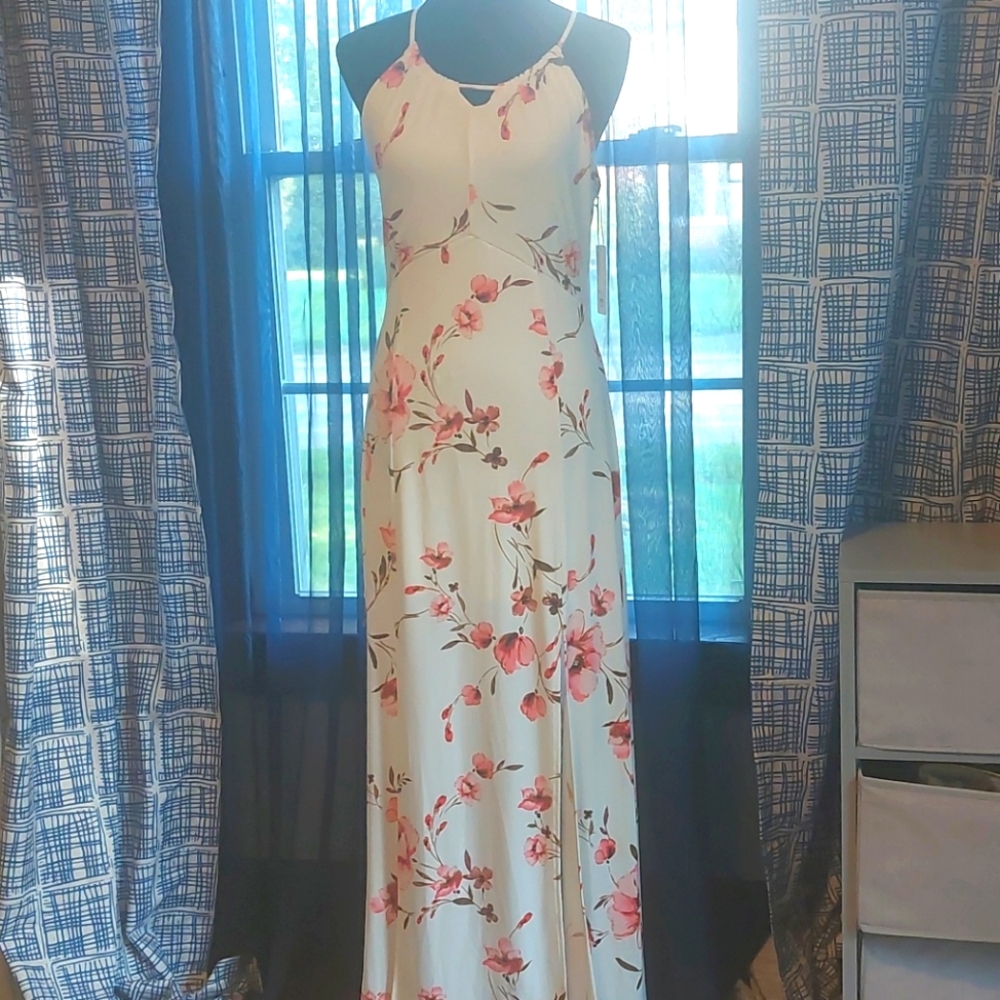 Size Medium Women's Candies Floral Maxi Dress